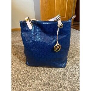 Micheal Kors jet set signature handbag